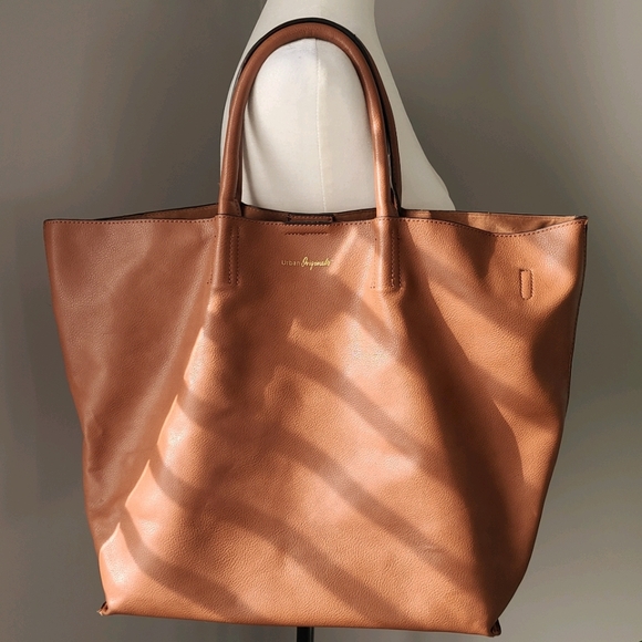 Urban Originals Luxury vegan leather brown tote - Picture 1 of 8